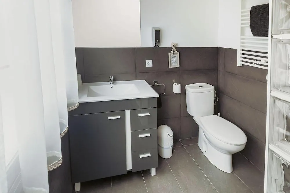 B&B Ines Sant Cugat del Valles 3*,