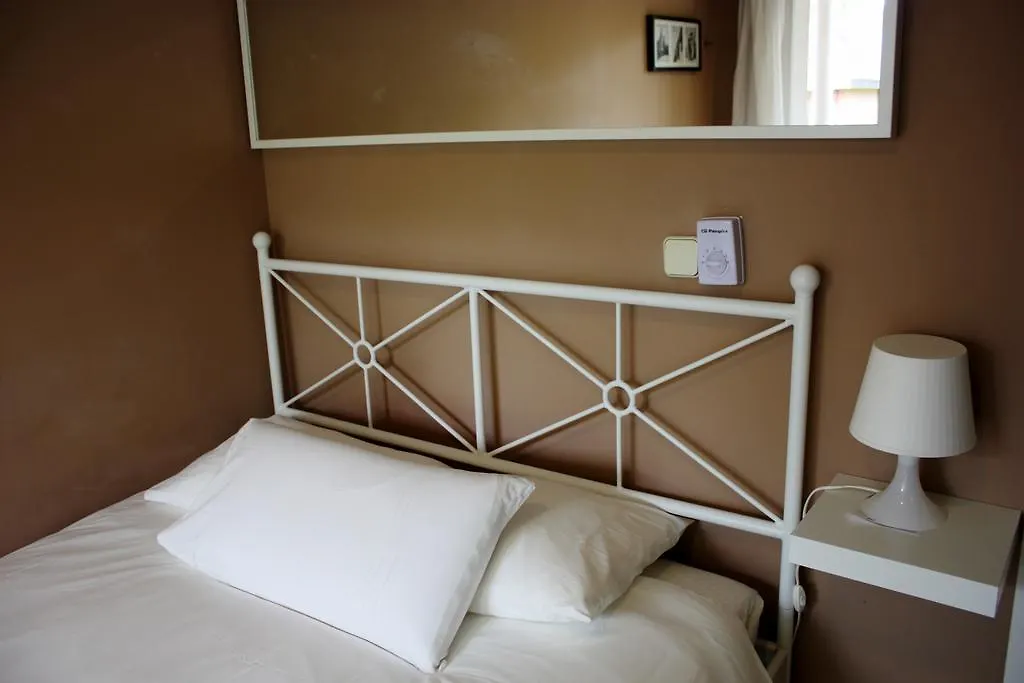 B&B Ines Sant Cugat del Valles 3*,  Spain