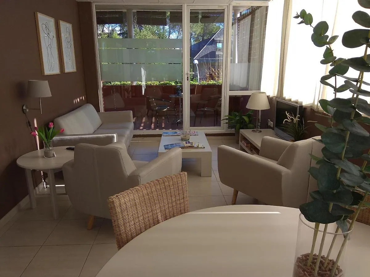 B&B Ines Sant Cugat del Valles 3*,